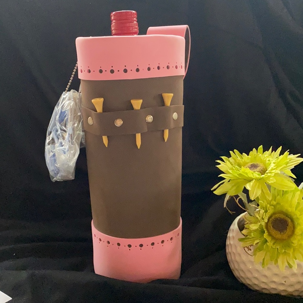 Golf bottle tote.